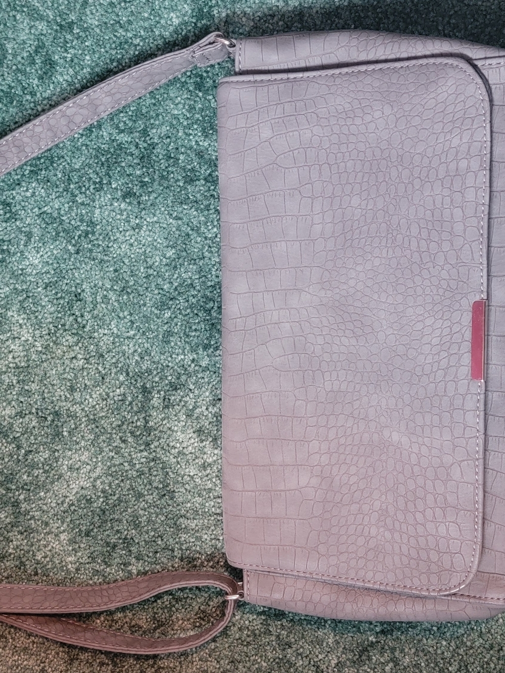 thirty-one Croc-Embossed Crossbody Bag in Mauve Gray